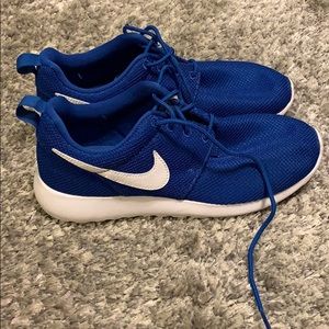 Nike shoes 5.5 Y girls
